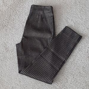 Time & Tru High Rise Stretch Pants - Black/Gold